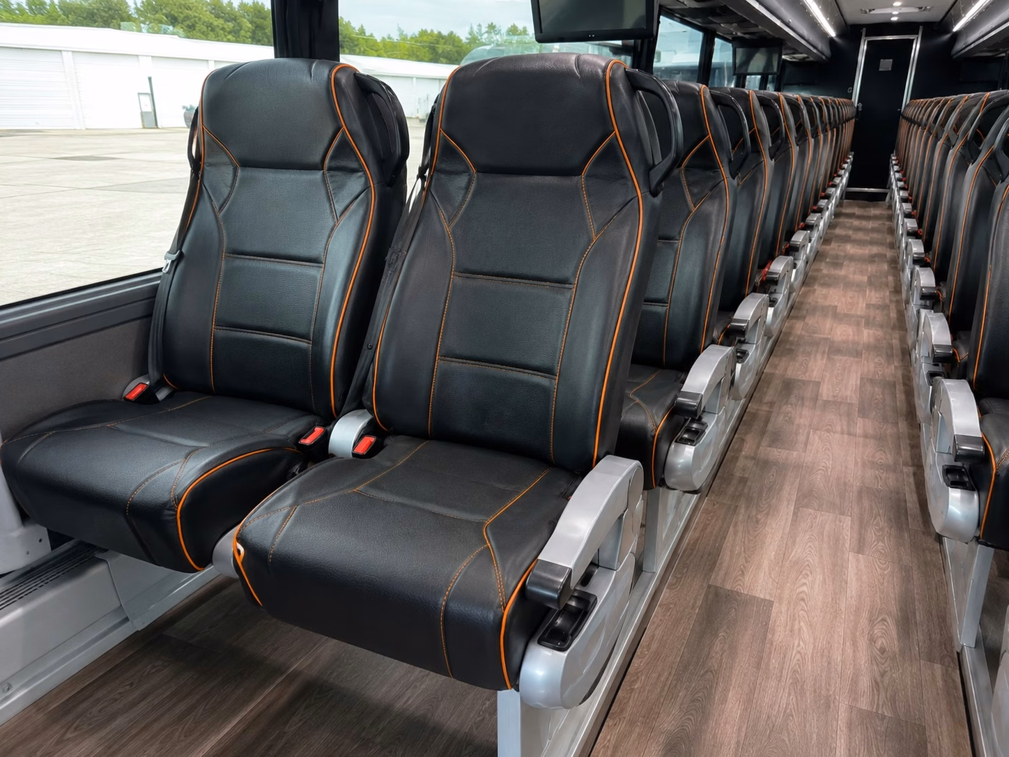 shuttle buses for roswell s most popular wedding venues